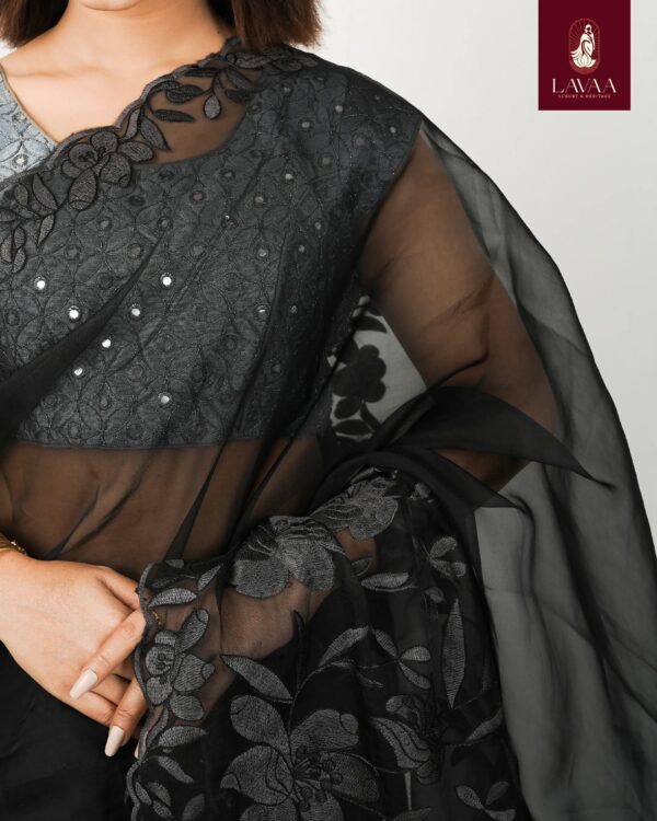 Black Semi-Muslin Saree - Image 3