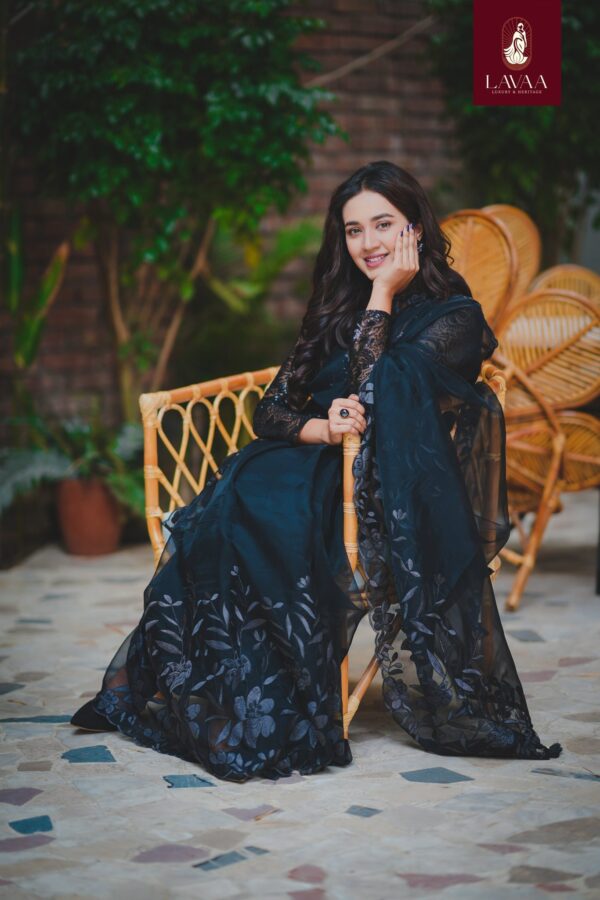 Black Semi-Muslin Saree - Image 2